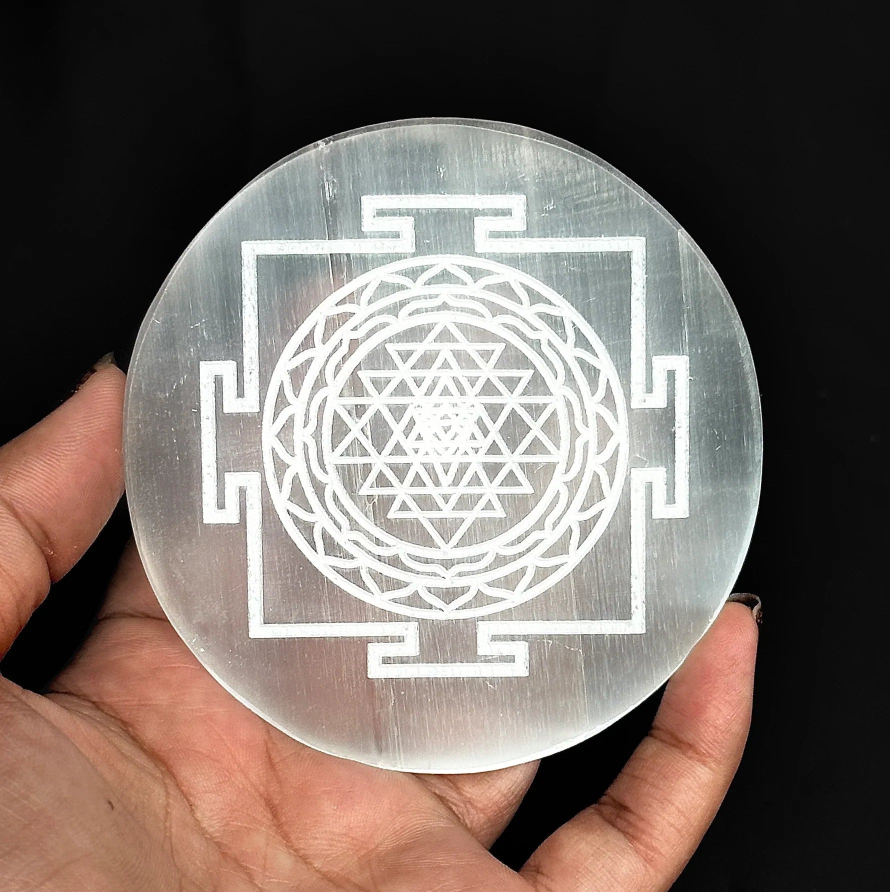 Selenite plate ( Round Shree yantra )